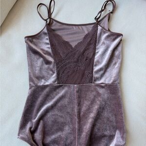 Women’s Velvet Lace Bodysuit in Mauve